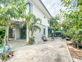 *****บ้านเดี่ยวมือสอง ย่านนนทบุรี ม.ดีไลท์ พุทธมณฑล-ศาลายา หลังมุม เนื้อที่กว้างขวางมากถึง 58.2 ตร.ว. ฟังก์ชัน 3 ห้องนอน 2 ห้องน้ำ ที่จอดรถ 2 คัน บ้านสวย พร้อมเข้าอยู่ได้ทันที บนทำเลแห่งการเดินทาง เชื่อมต่อได้หลายเส้นทาง ใกล้ทางด่วน "ศรีรัช"